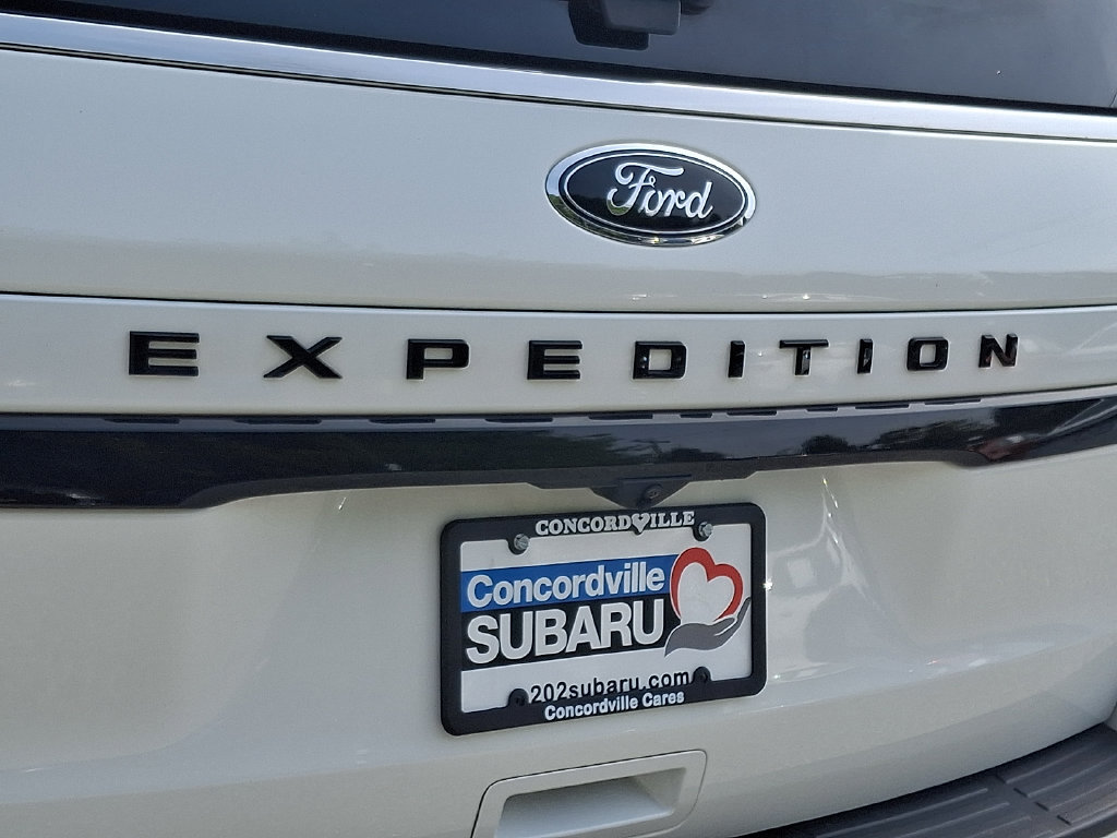 Used 2023 Ford Expedition Limited AWD/4WD image 31