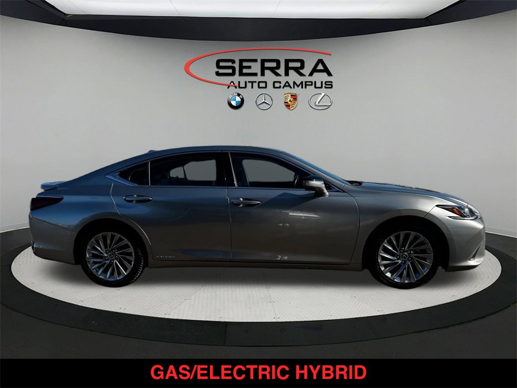 Used 2019 Lexus ES 300h w/ Accessory Package image 12