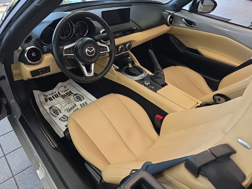 Used 2024 MAZDA MX-5 Miata Grand Touring w/ Weather Package RWD image 12