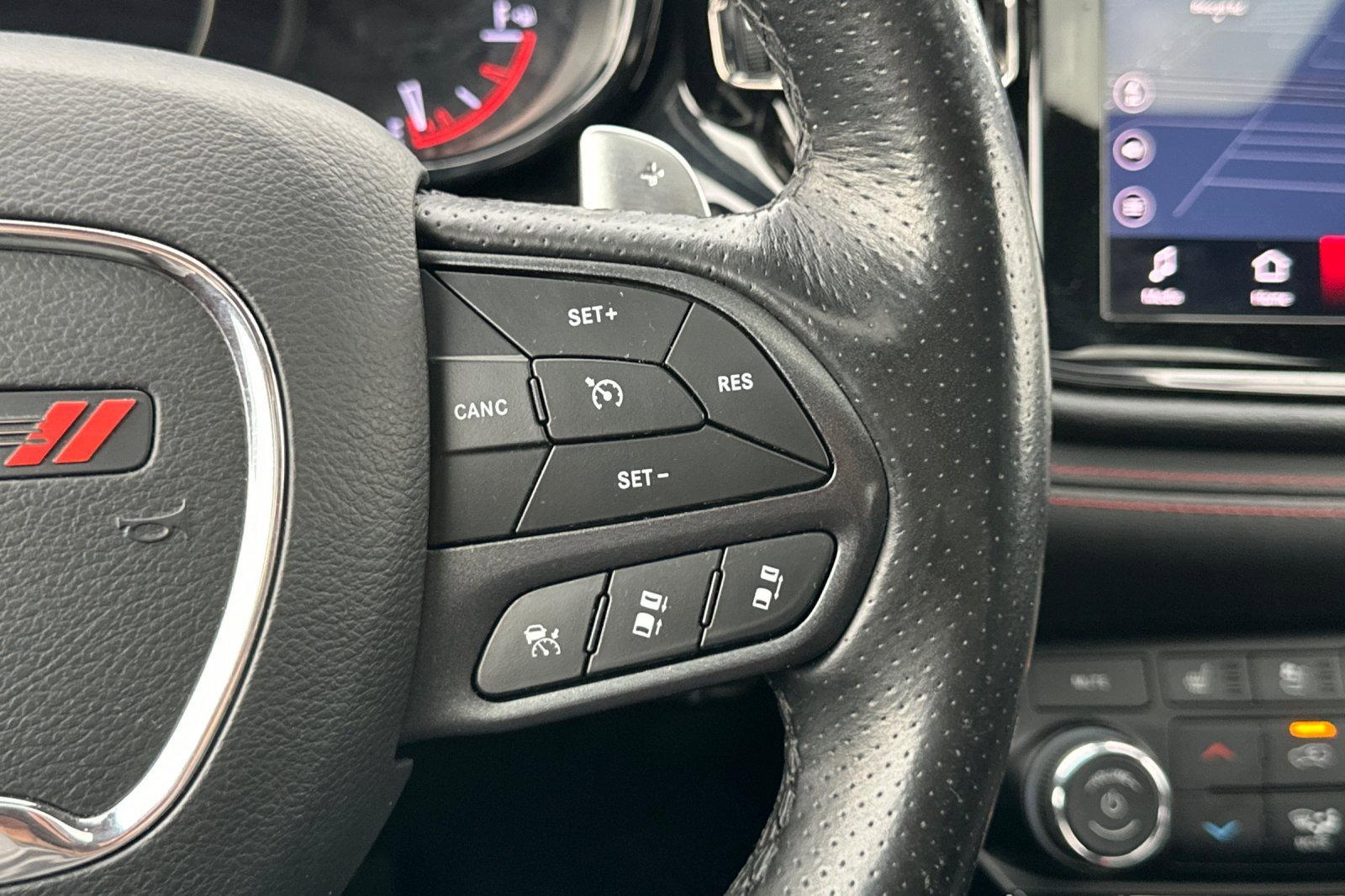 Used 2023 Dodge Durango GT image 38