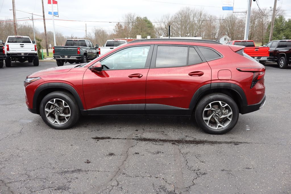 Used 2024 Chevrolet Trax LT image 27