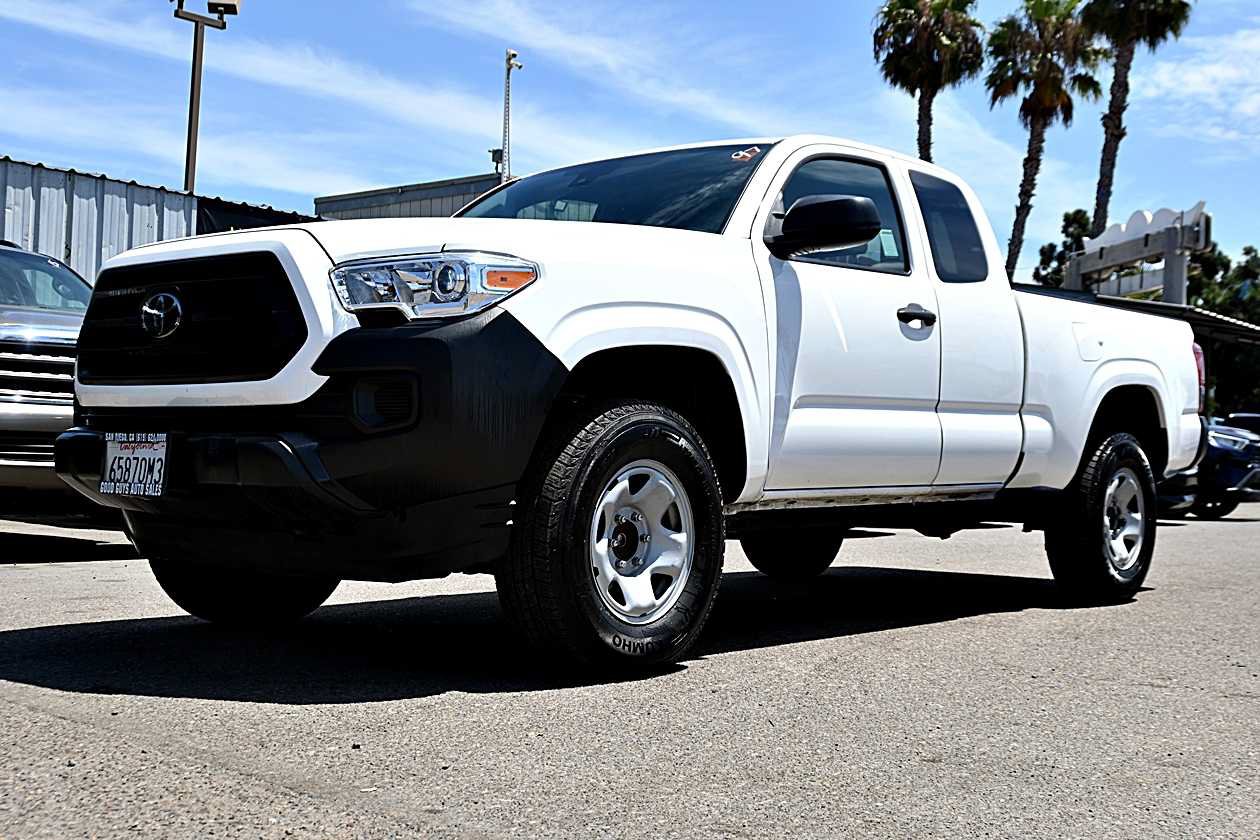 Used 2022 Toyota Tacoma SR RWD image 1