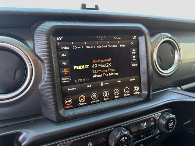 Used 2021 Jeep Wrangler Unlimited Sahara w/ Uconnect 4C Nav & Sound Group AWD/4WD image 21