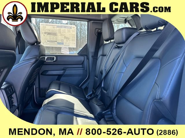 New 2025 Ford Bronco Badlands image 14