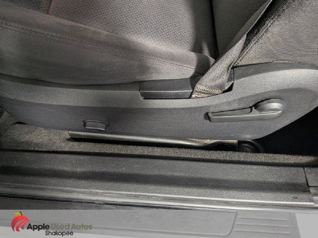 Used 2012 Chrysler 200 Touring FWD image 13