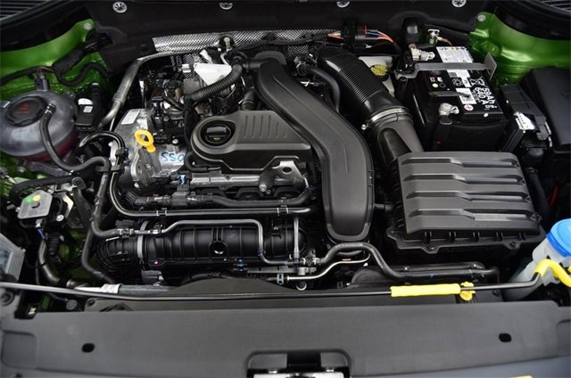 New 2025 Volkswagen Taos SE image 24