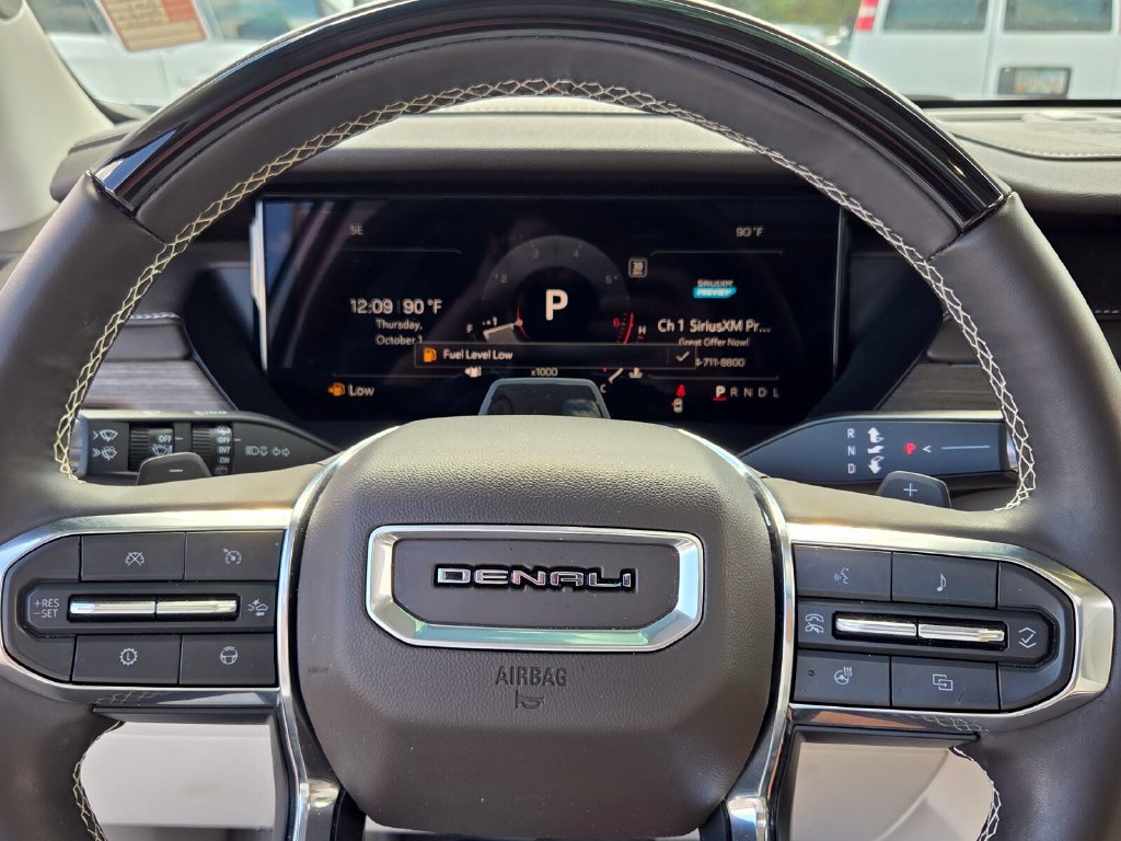 Certified 2025 GMC Acadia Denali w/ Super Cruise Package FWD image 27