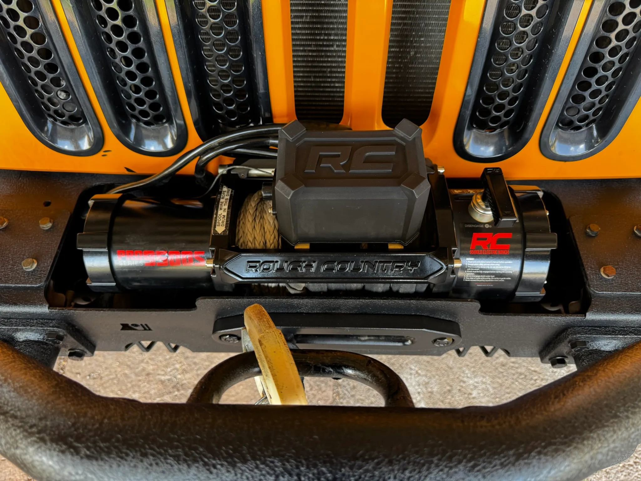 Used 2012 Jeep Wrangler Unlimited Rubicon w/ Dual Top Group image 9