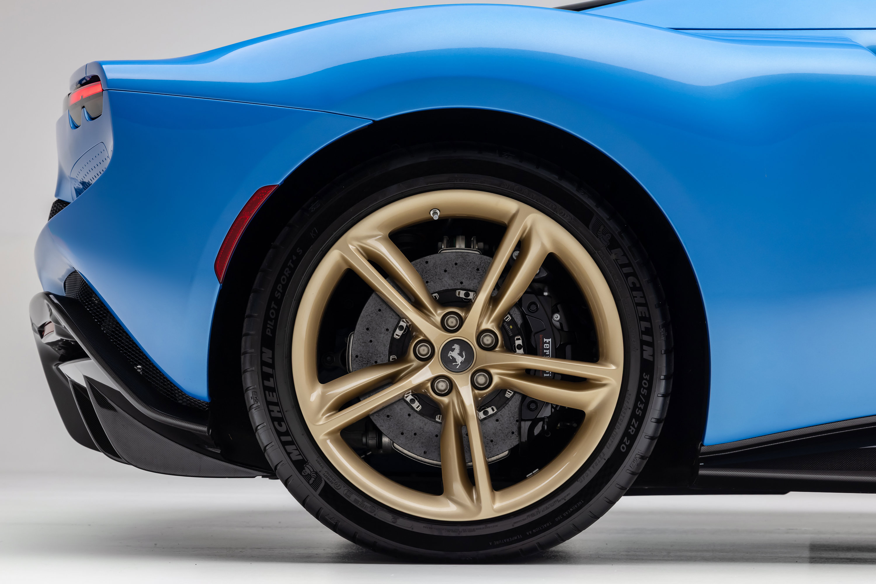 Used 2024 Ferrari 296 GTS RWD image 19