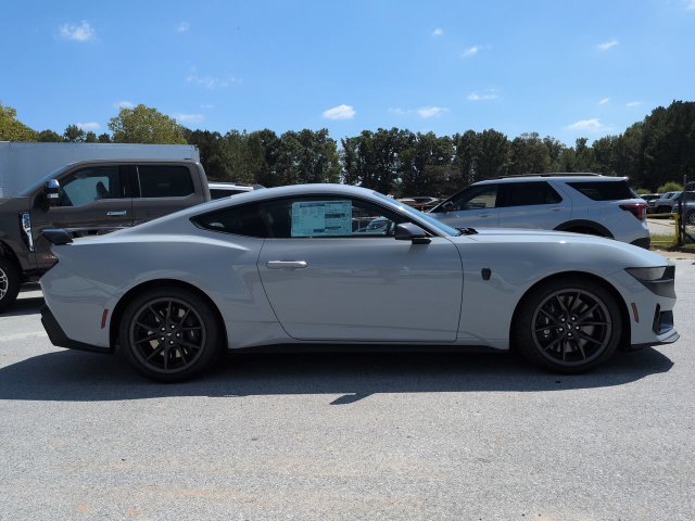 Used 2026 Ford Mustang Dark Horse RWD image 3
