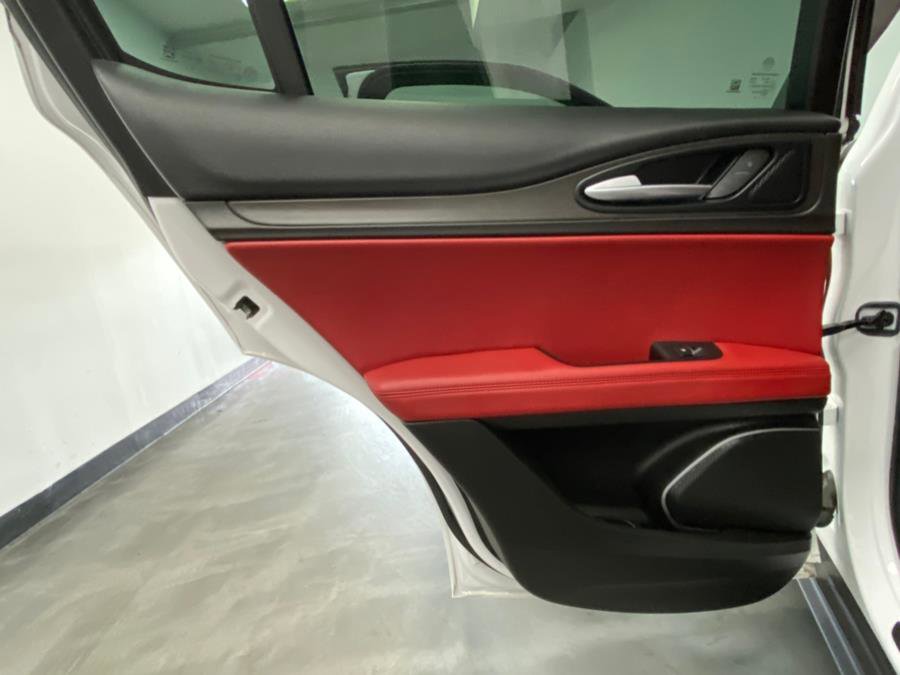 Used 2019 Alfa Romeo Stelvio Ti image 48