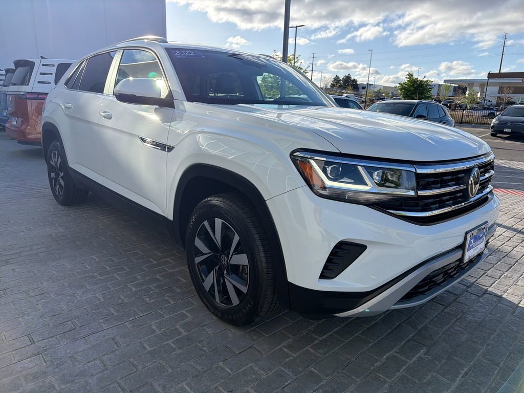Certified 2022 Volkswagen Atlas Cross Sport SE AWD/4WD image 9