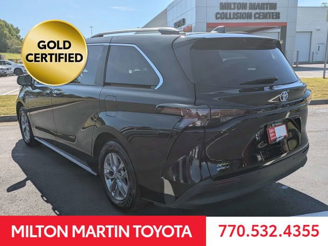 Certified 2025 Toyota Sienna XLE FWD image 7