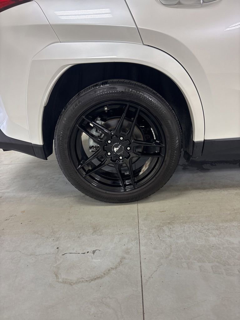 Used 2022 Lexus UX 200 w/ Premium Package FWD image 35