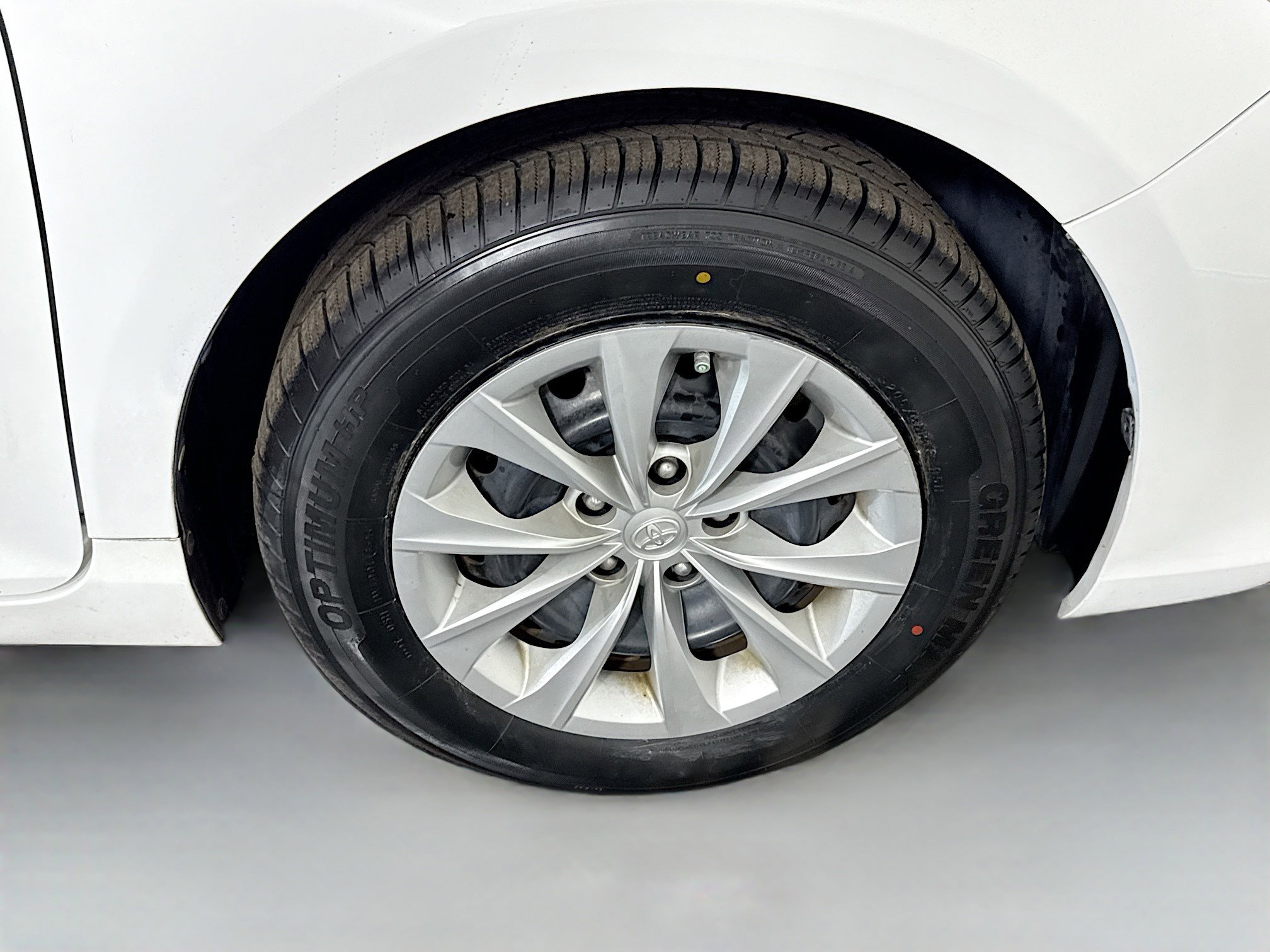 Used 2016 Toyota Camry LE image 31