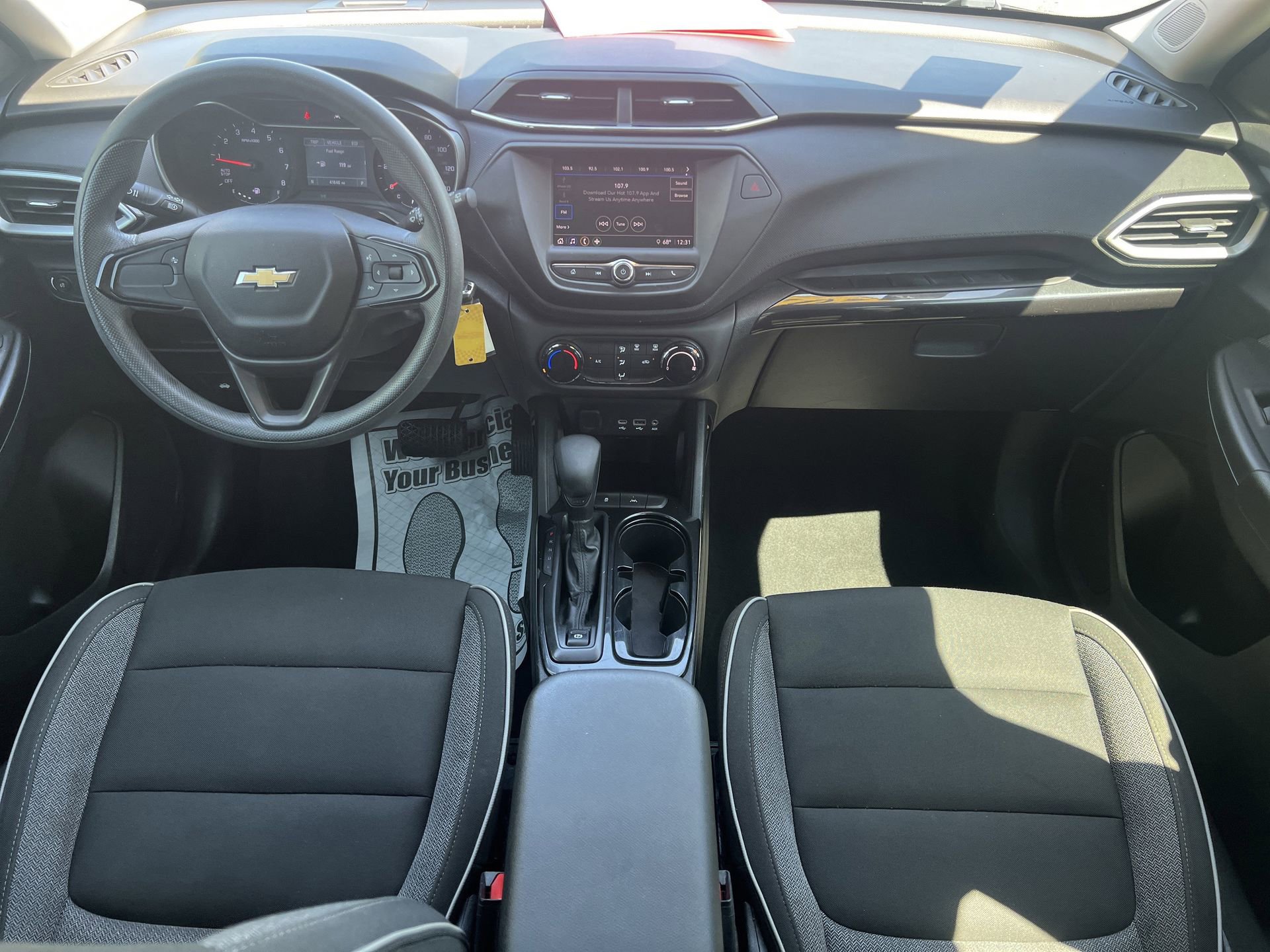 Used 2021 Chevrolet TrailBlazer LS image 2