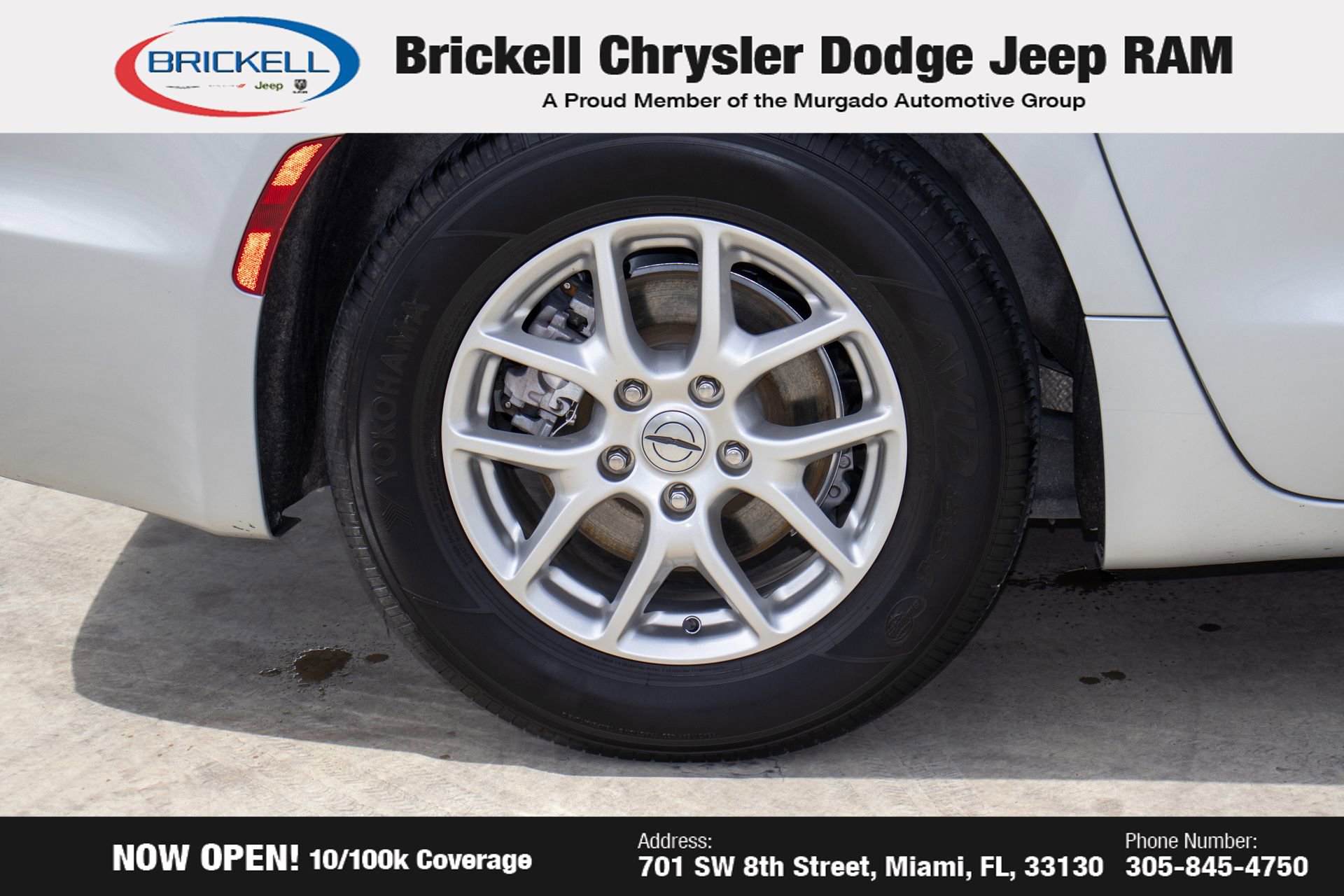 Used 2024 Chrysler Pacifica Touring-L image 38