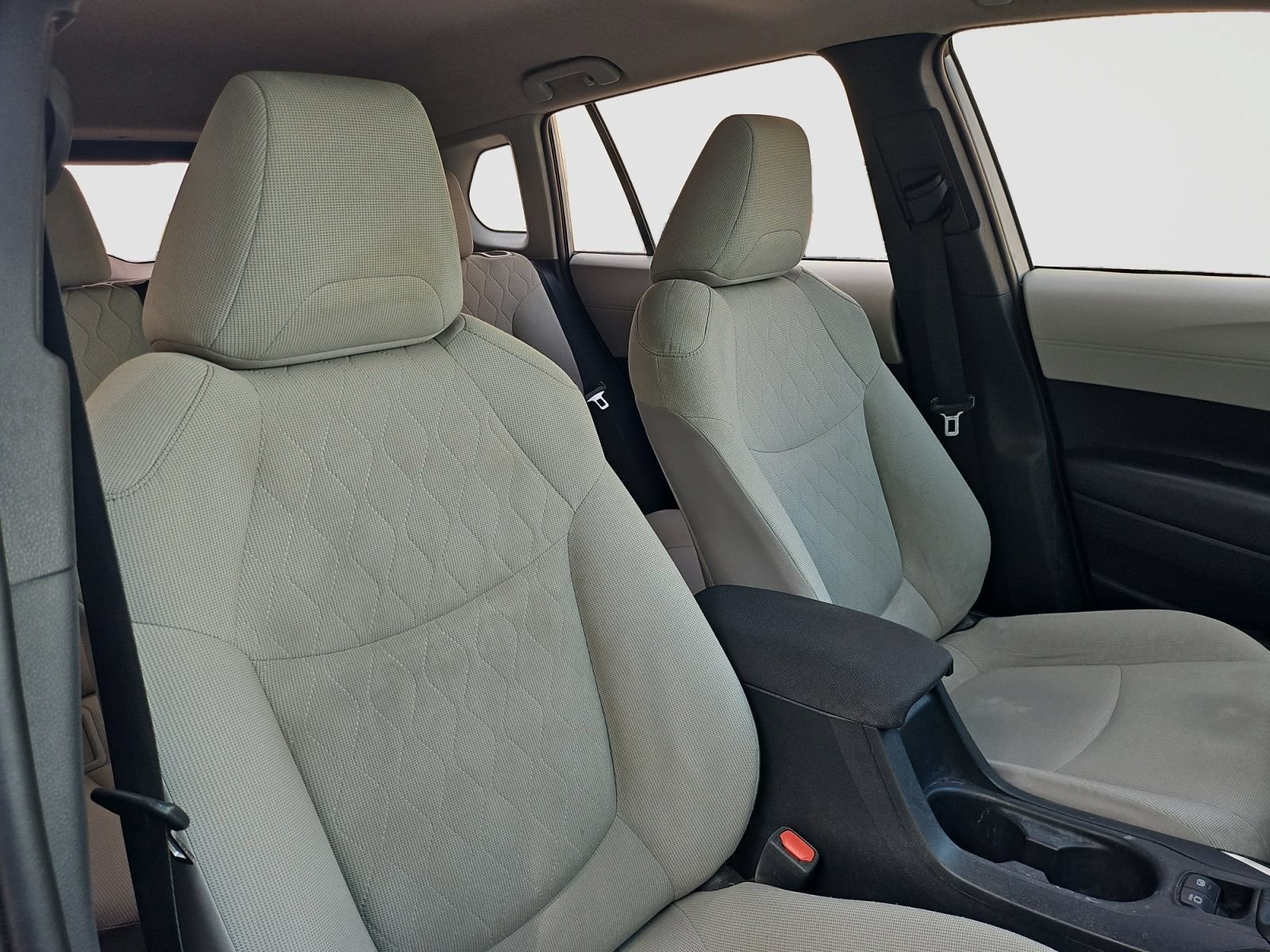 Used 2022 Toyota Corolla Cross L FWD image 18