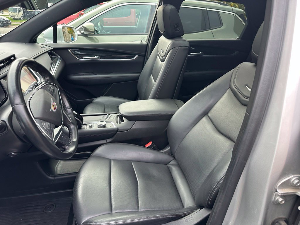 Used 2020 Cadillac XT5 Premium Luxury w/ LPO, Floor Liner Package FWD image 18