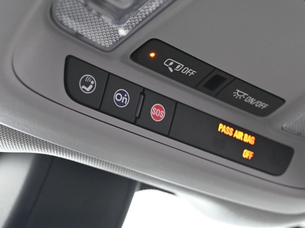 Used 2018 Chevrolet Equinox LS image 19