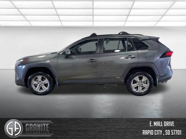 Used 2024 Toyota RAV4 XLE AWD/4WD image 3