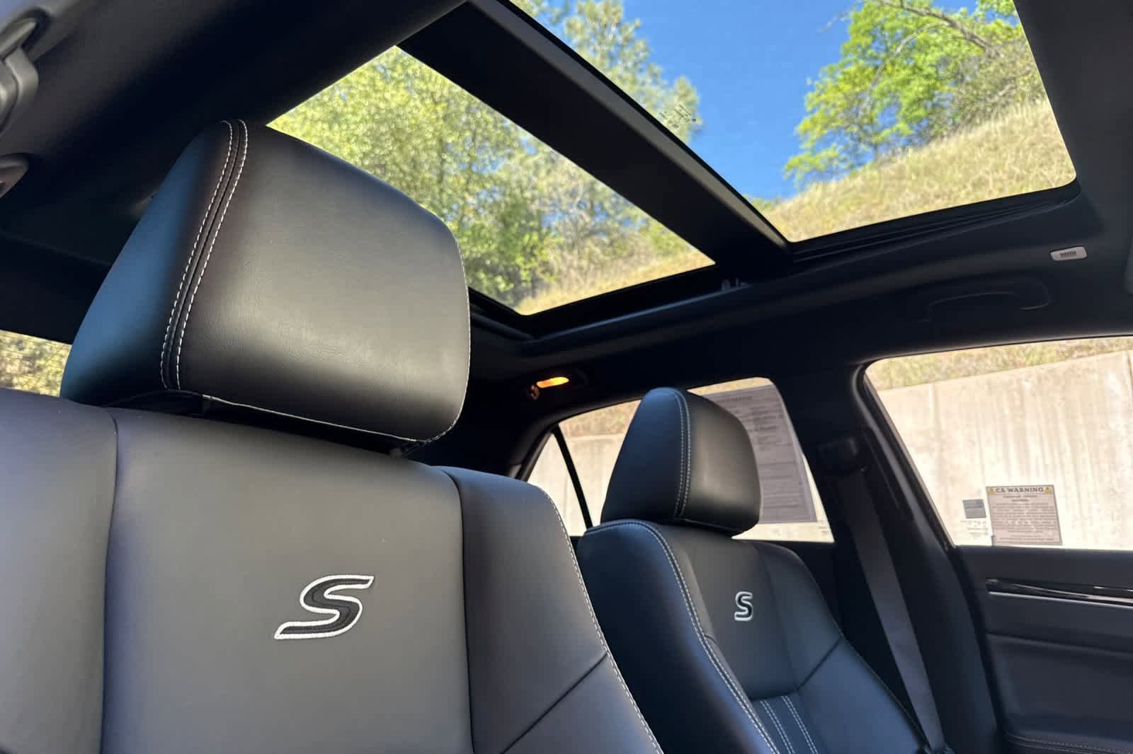 Used 2022 Chrysler 300 S w/ Safetytec Plus Group RWD image 17