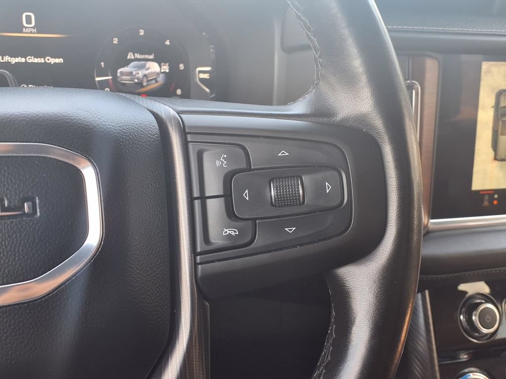 Used 2023 GMC Yukon XL Denali Ultimate AWD/4WD image 15