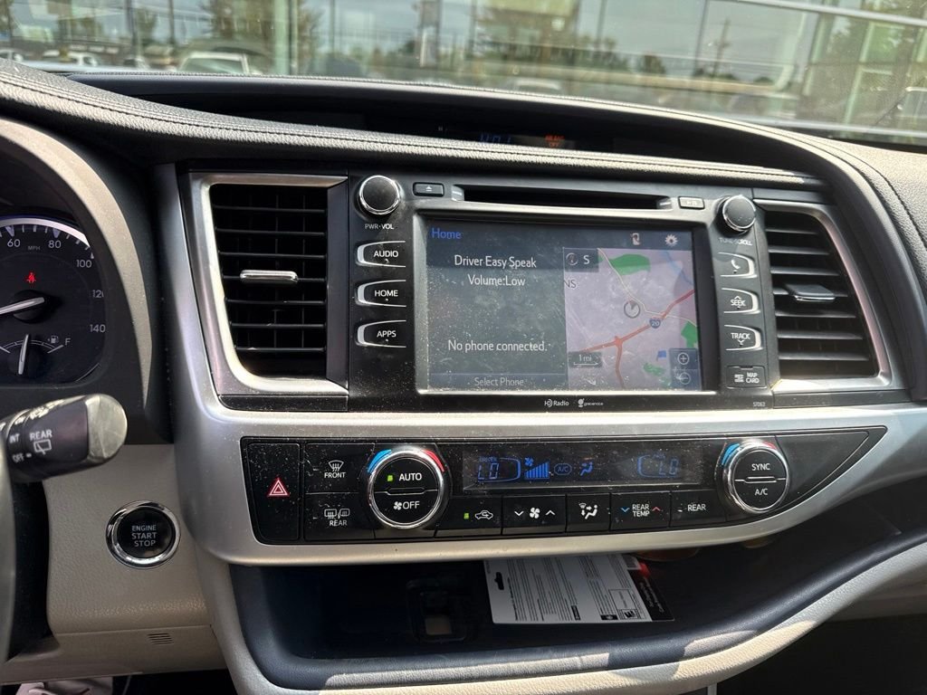 Used 2015 Toyota Highlander XLE FWD image 4