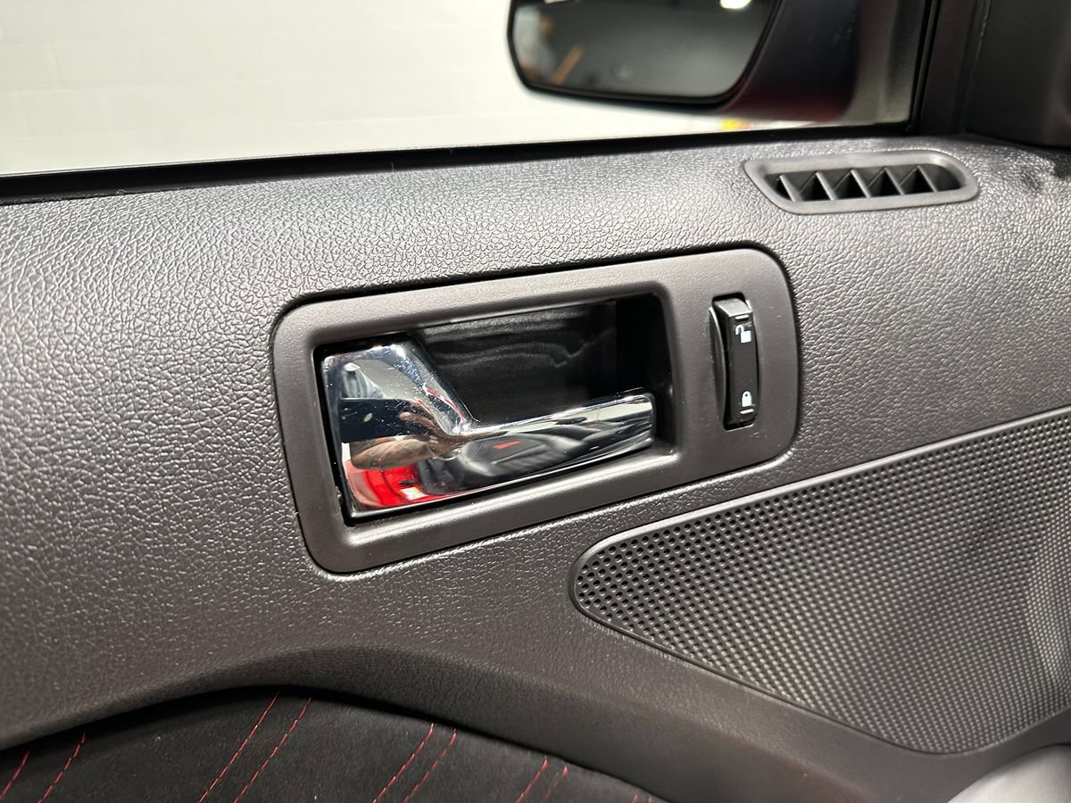 Used 2014 Ford Mustang GT Premium RWD image 30