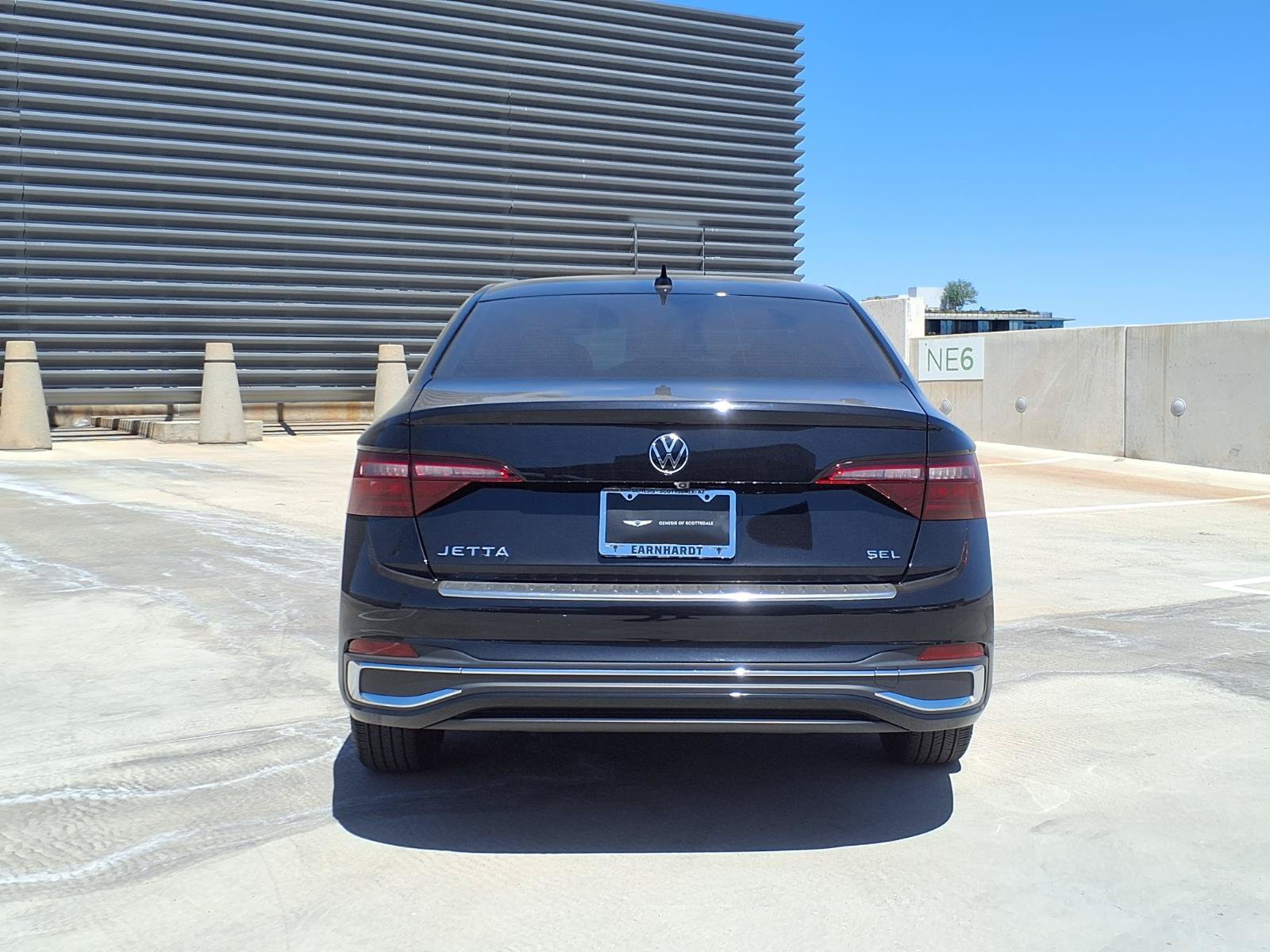 Used 2024 Volkswagen Jetta SEL FWD image 5