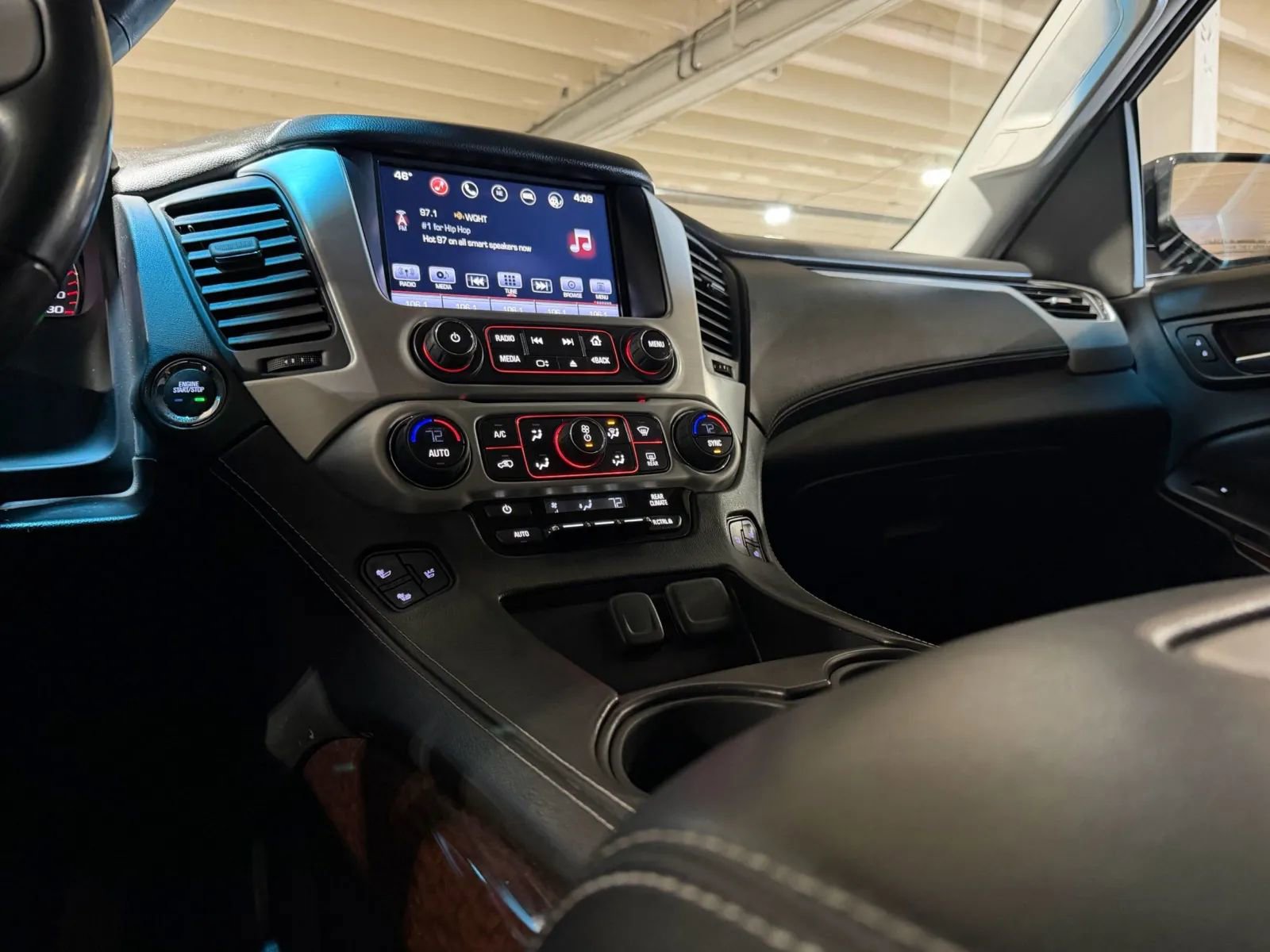 Used 2016 GMC Yukon SLT w/ Open Road Package AWD/4WD image 17