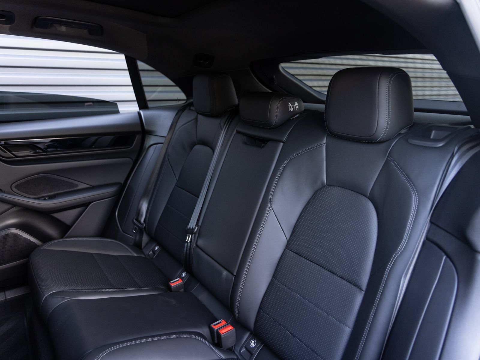 New 2026 Porsche Macan 4 Electric AWD/4WD image 27