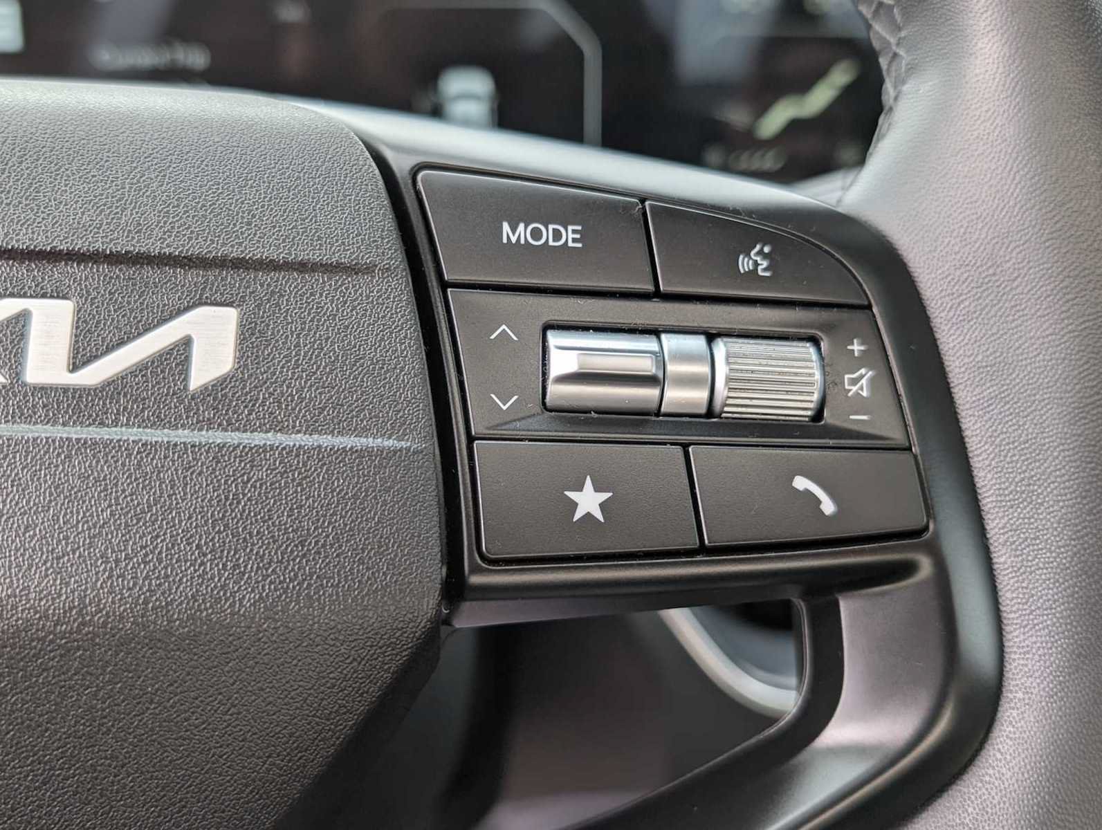 Used 2025 Kia K4 EX FWD image 34