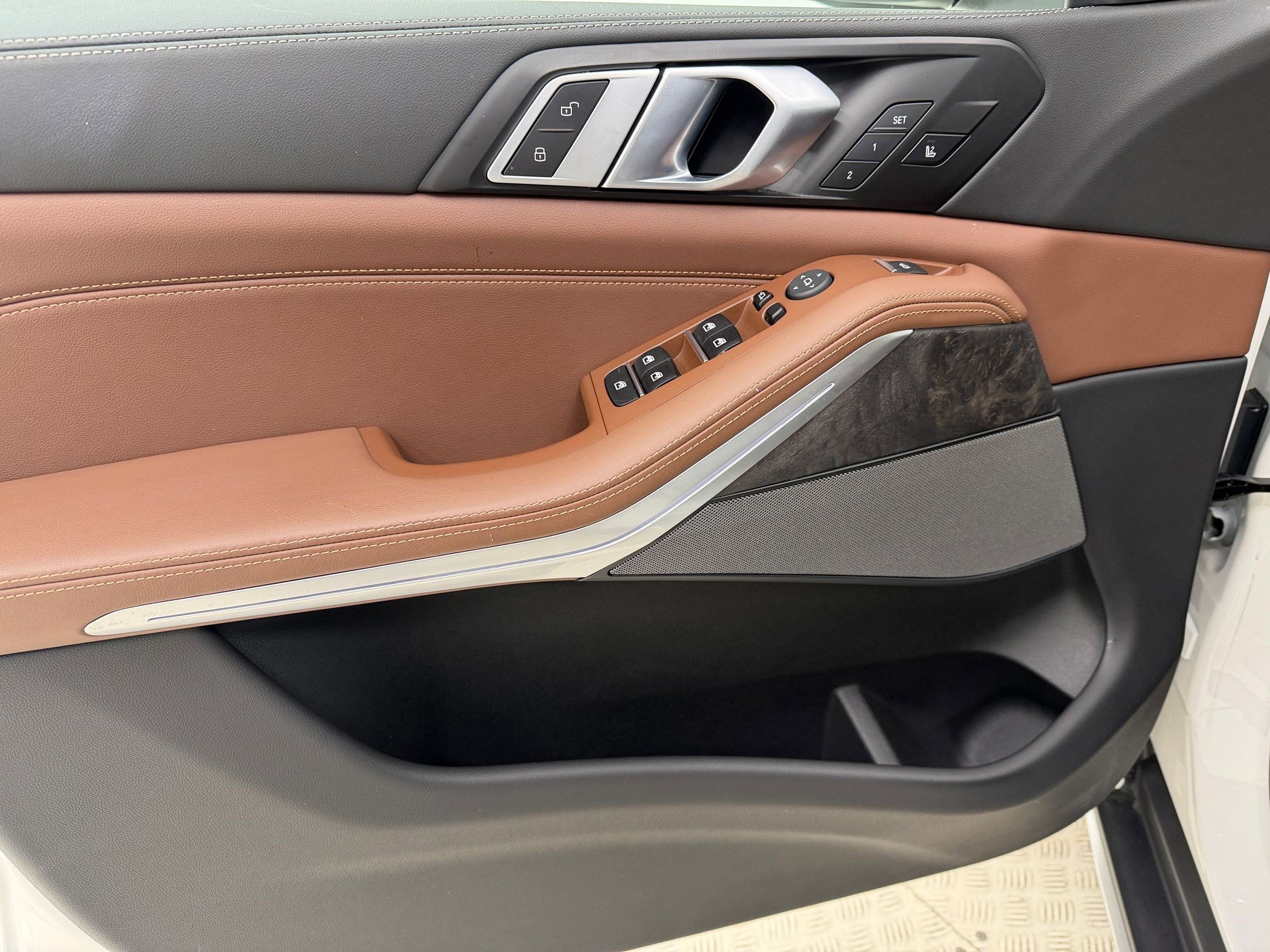 Certified 2025 BMW X5 xDrive40i w/ Climate Comfort Package image 14