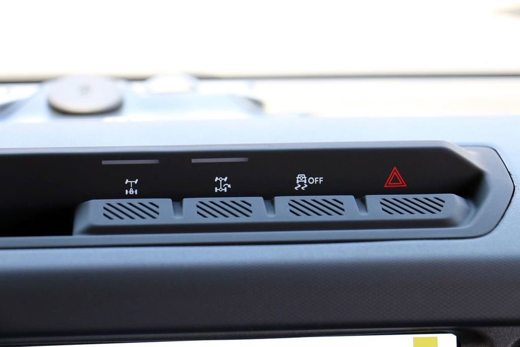 New 2025 Ford Bronco Big Bend w/ Black Diamond Package image 27