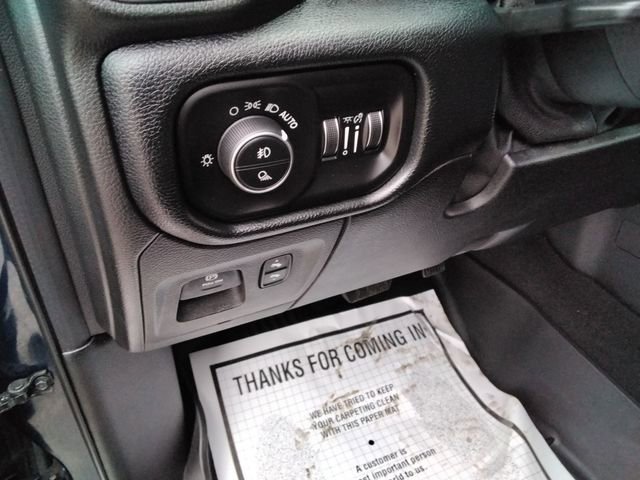 Used 2021 RAM 1500 Laramie w/ Sport Appearance Package AWD/4WD image 27