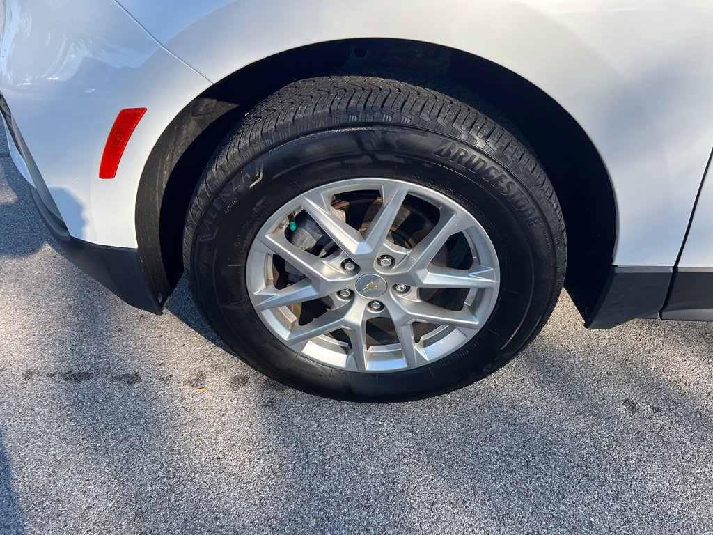 Used 2022 Chevrolet Equinox LT AWD/4WD image 13
