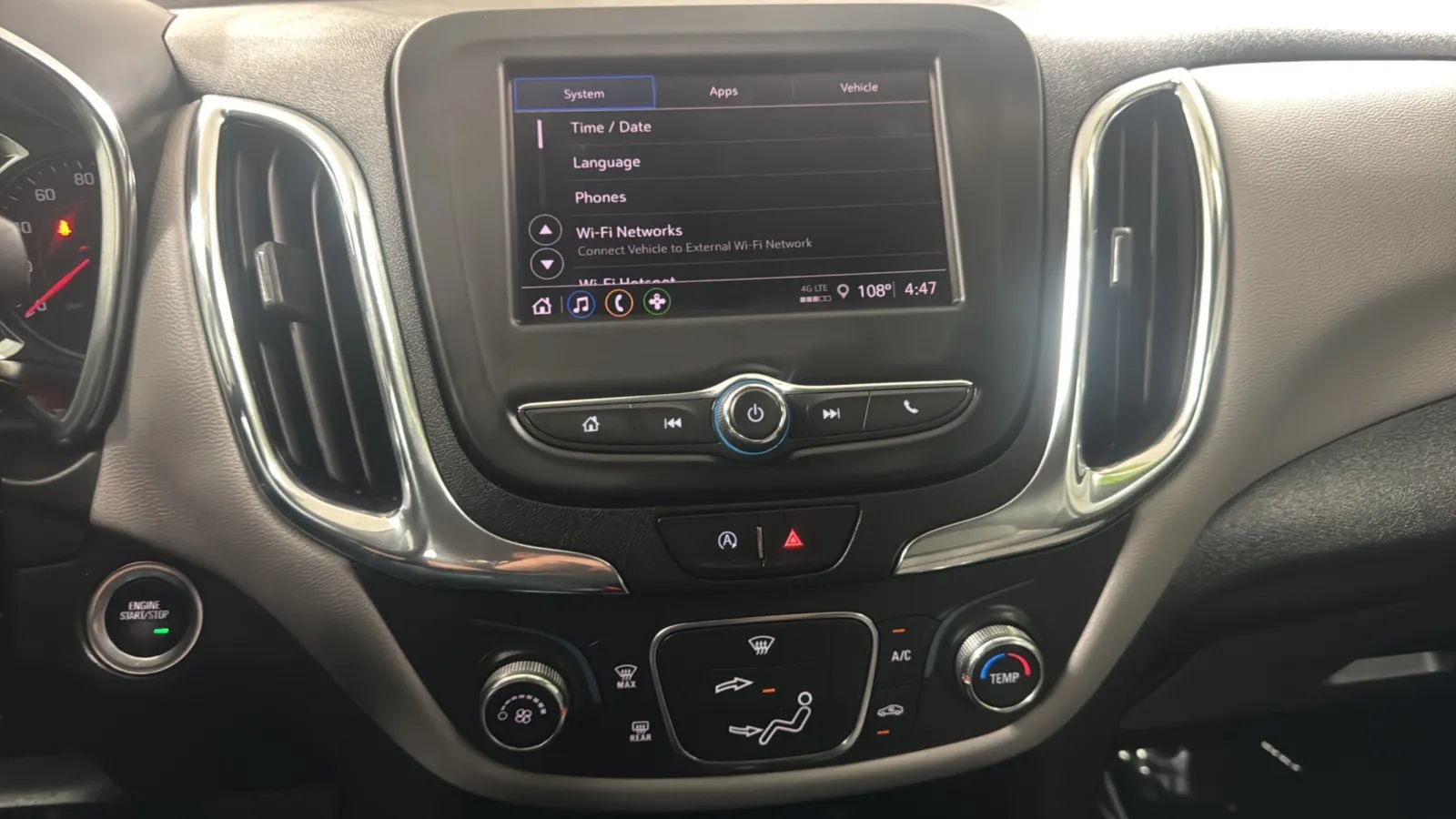 Used 2022 Chevrolet Equinox LS w/ LS Convenience Package FWD image 15