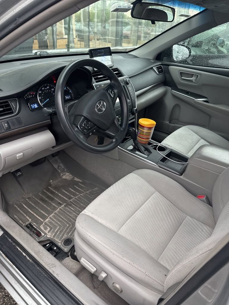 Used 2015 Toyota Camry LE FWD image 6