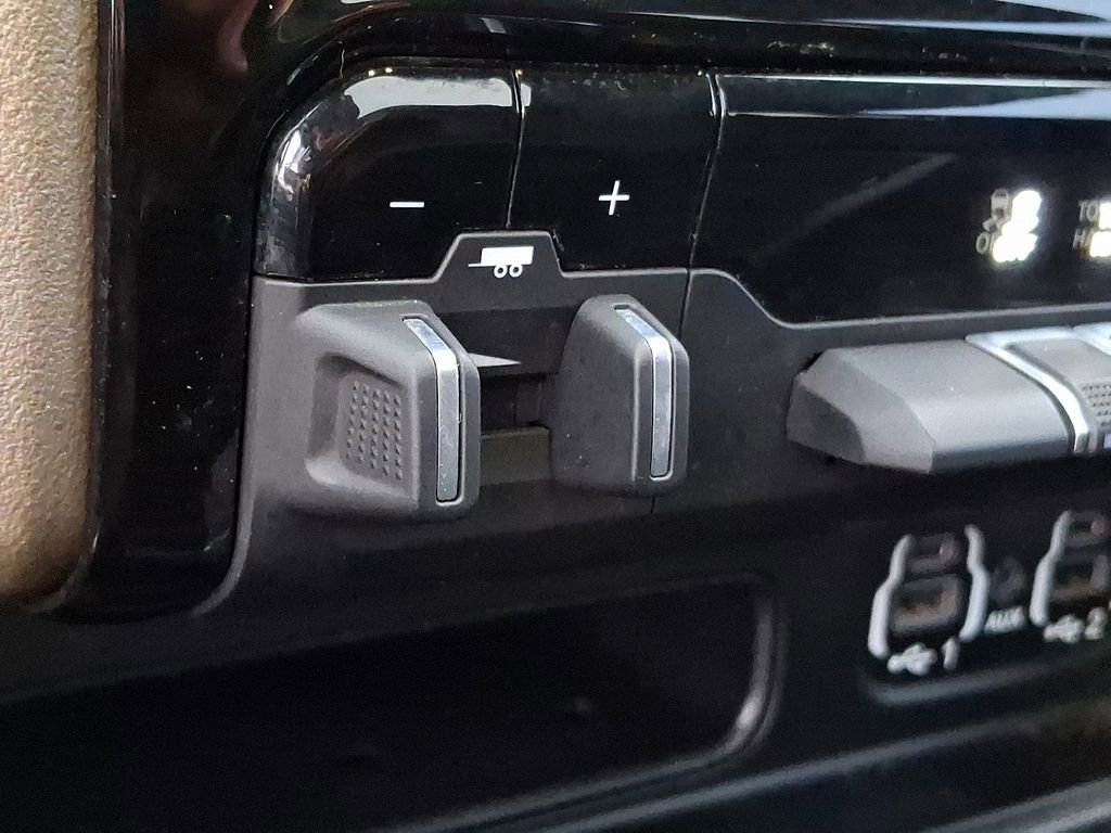 Used 2022 RAM 3500 Laramie image 18