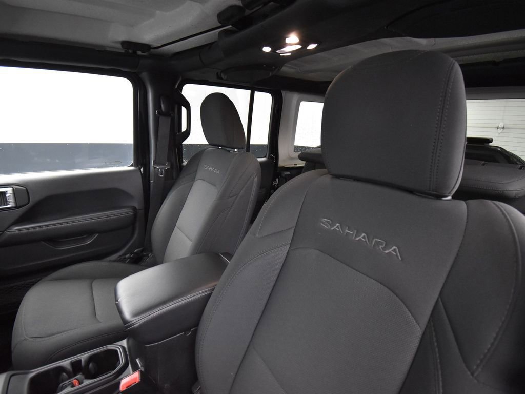 Used 2019 Jeep Wrangler Unlimited Sahara image 13