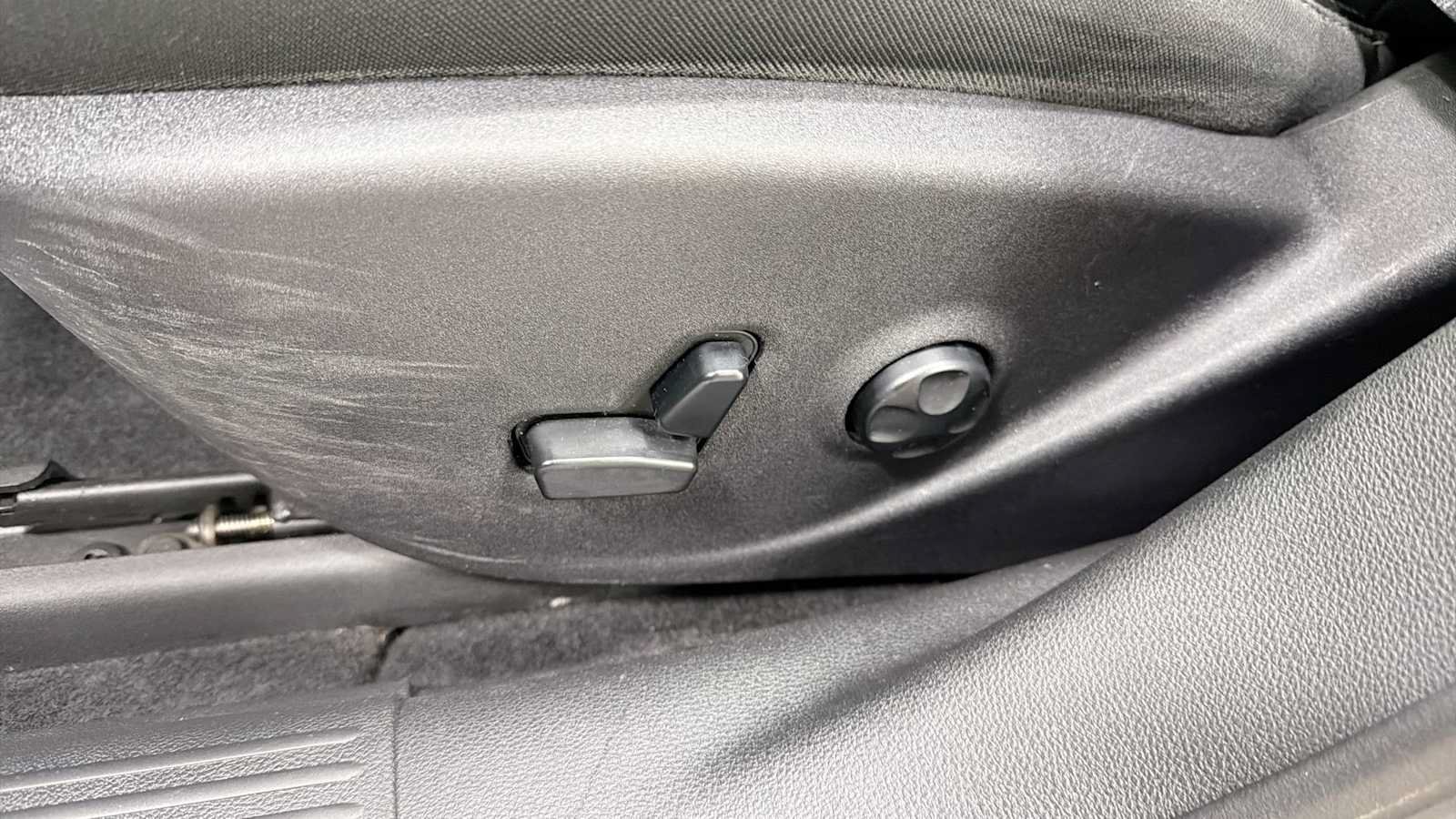 Used 2016 Dodge Dart Limited FWD image 14