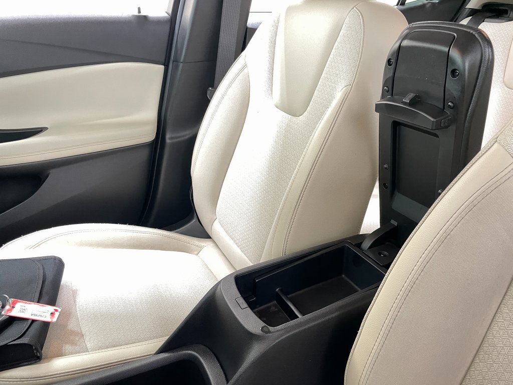 Certified 2020 Buick Encore GX Preferred w/ Cold Weather Comfort Package image 31