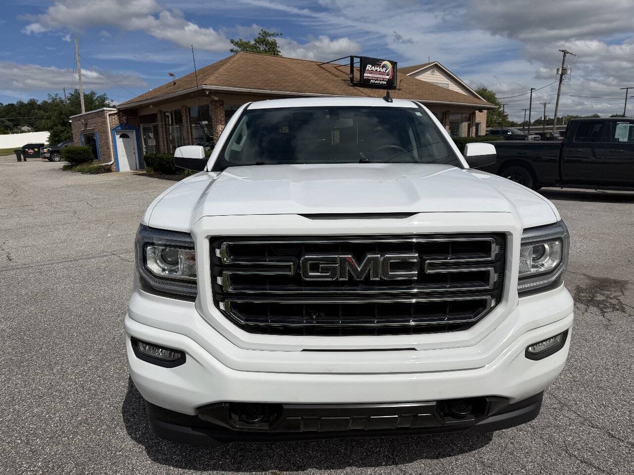 Used 2017 GMC Sierra 1500 4x4 Double Cab w/ Elevation Edition image 3