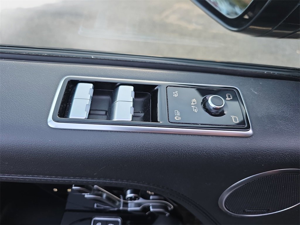 Used 2020 Land Rover Range Rover Long Wheelbase HSE image 33