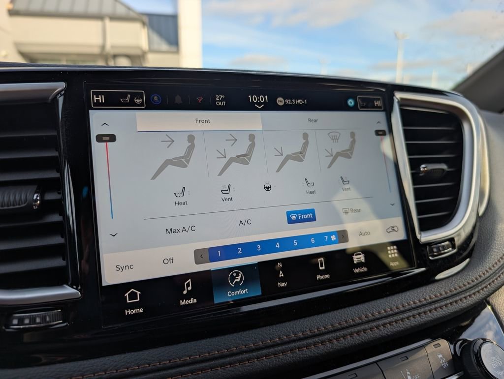 New 2026 Chrysler Pacifica Pinnacle w/ Trailer Tow Group image 28