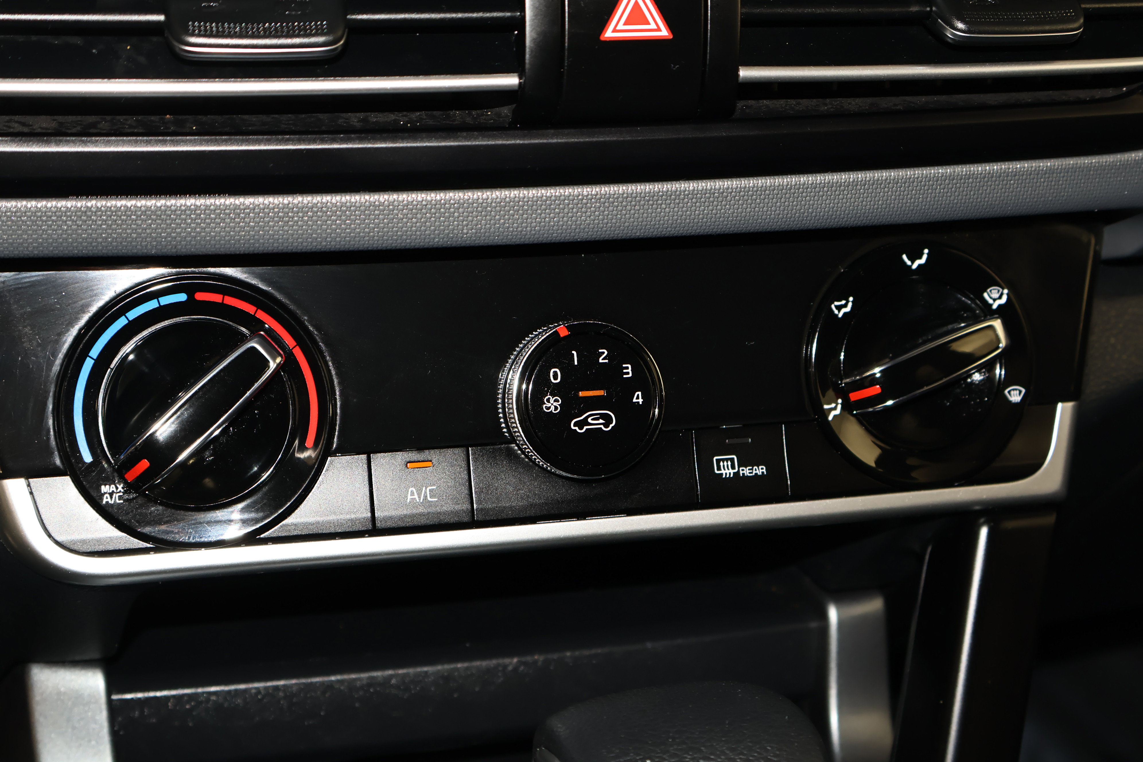 Used 2022 Kia Seltos LX image 29