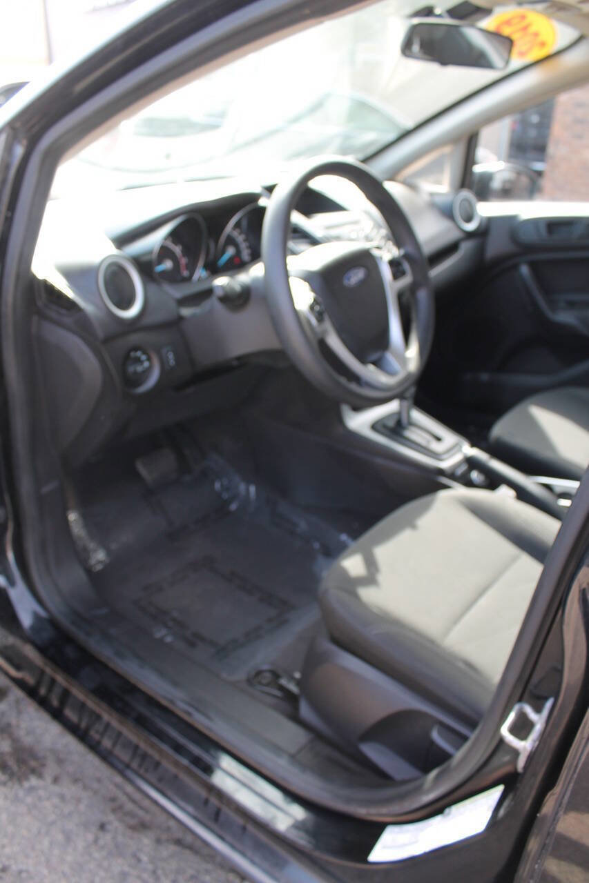 Used 2019 Ford Fiesta SE image 11