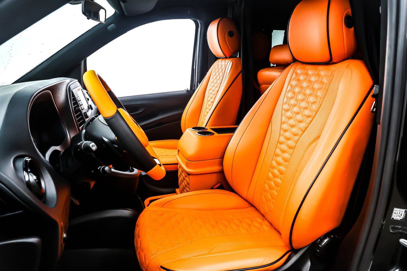 Used 2023 Mercedes-Benz Metris Passenger image 17