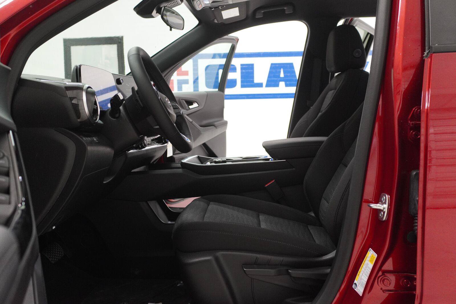 New 2027 Chevrolet Equinox LT FWD image 6